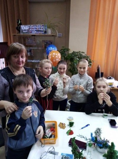 Творческие занятия «Елочка» и «Символ года»
