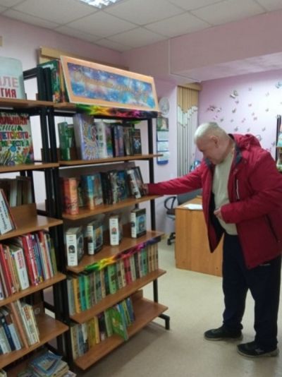 Книжная выставка «Окрыленные музыкой звезд»