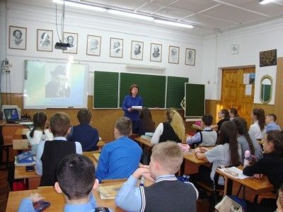 Краеведческий час «Памятники и памятные места г. Белогорска»